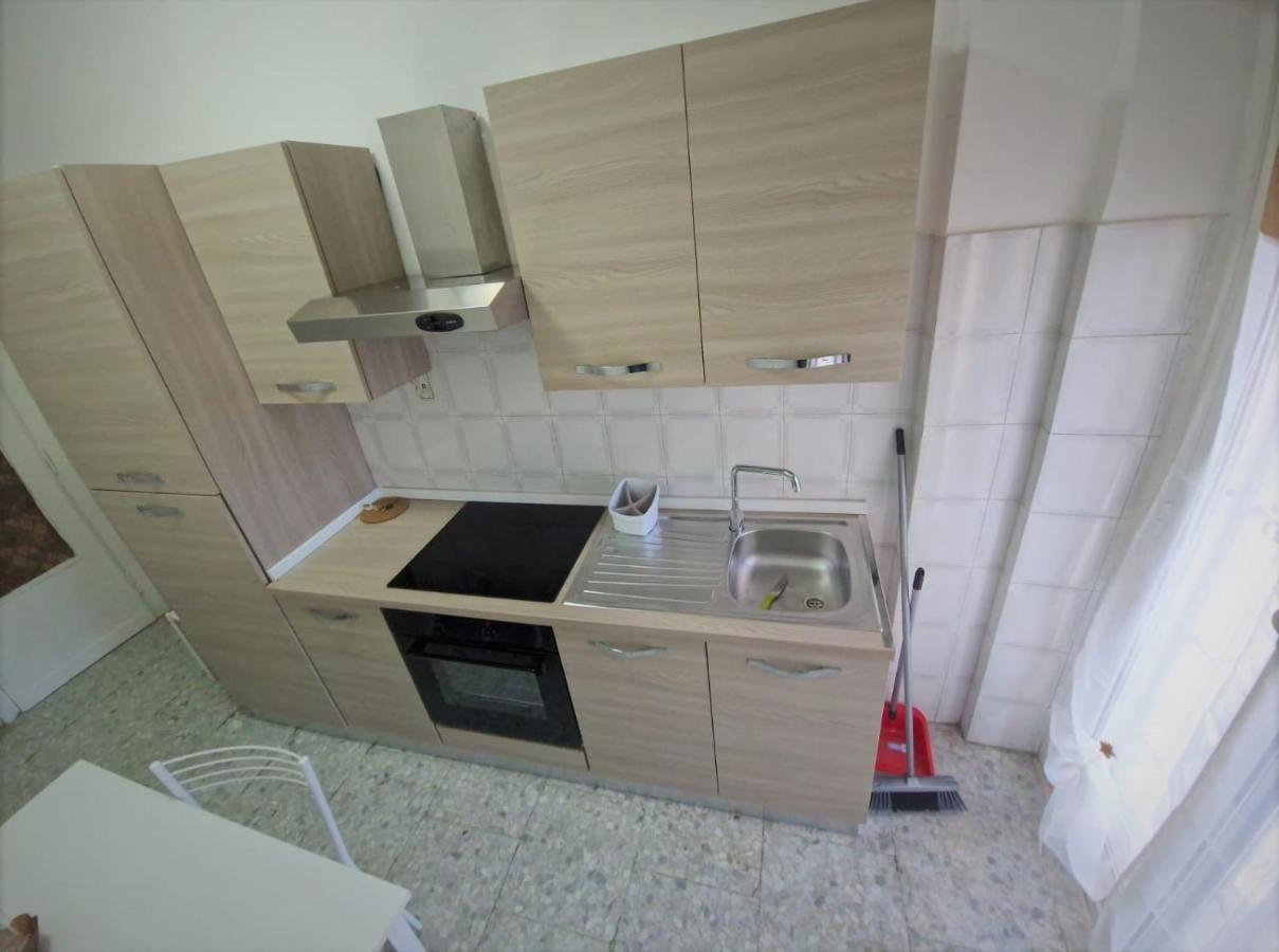 Holiday Home Telese Roma Esterno foto